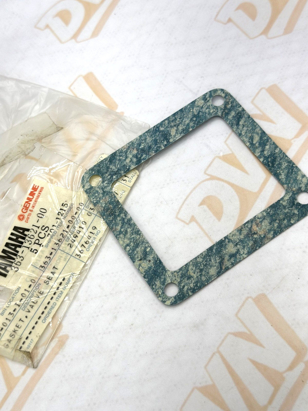 NOS OEM NEW YAMAHA VALVE SEAT GASKET DT250 DT360 DT400 MX360 MX250 363-13621-00