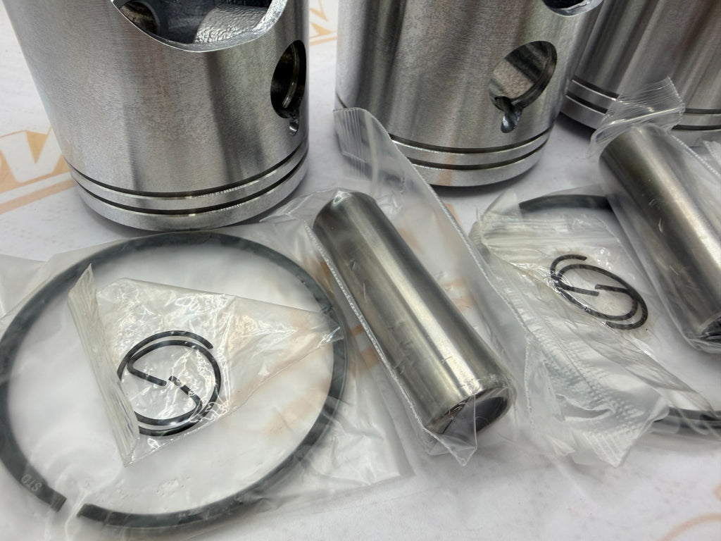 Suzuki 1972-1977 GT750 PISTON AND RING SET  70mm Standard Size