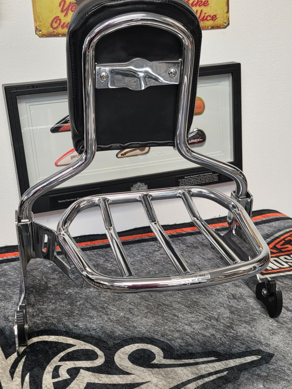 09 CVO SPRINGER , BREAKOUT 2013-2017 Sissy Bar/Back Rest HARLEY DAVISON OEM