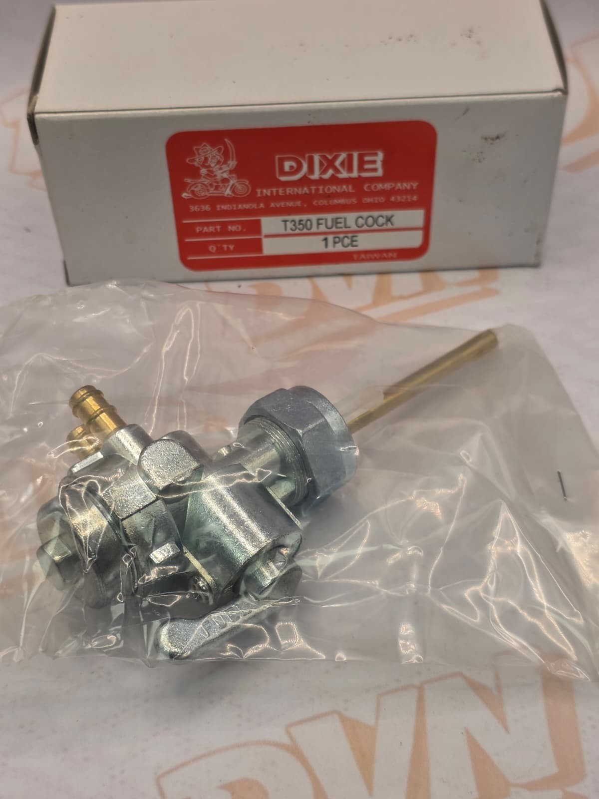 Petcock Fuel Tank  Switch Valve Assembly For SUZUKI T350 1969-1972