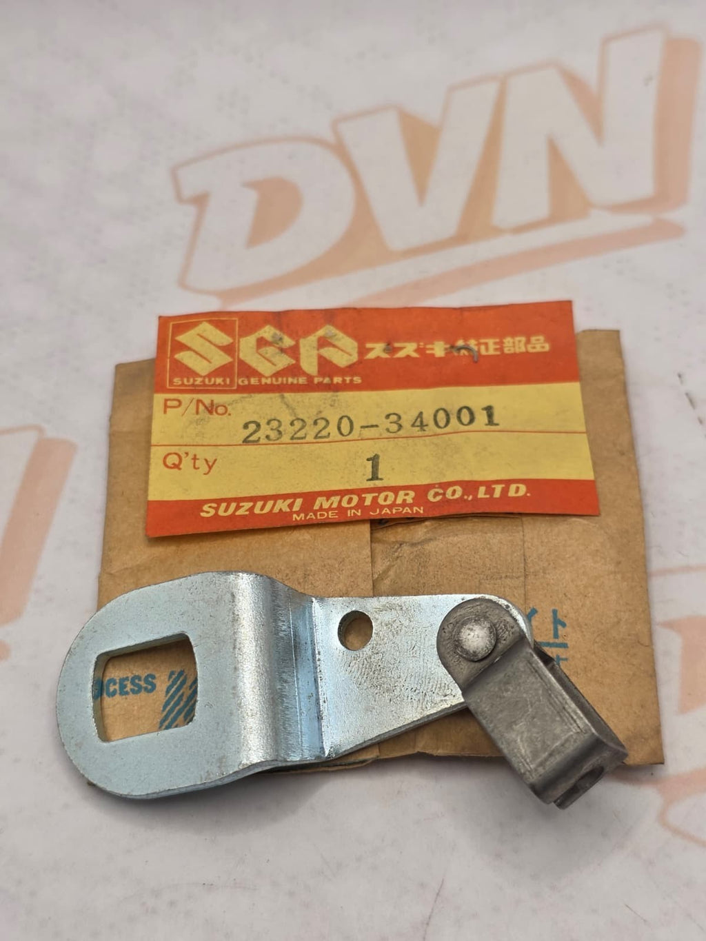 SUZUKI -23220-34001 CLUTCH RELEASE ARM -OEM- NOS