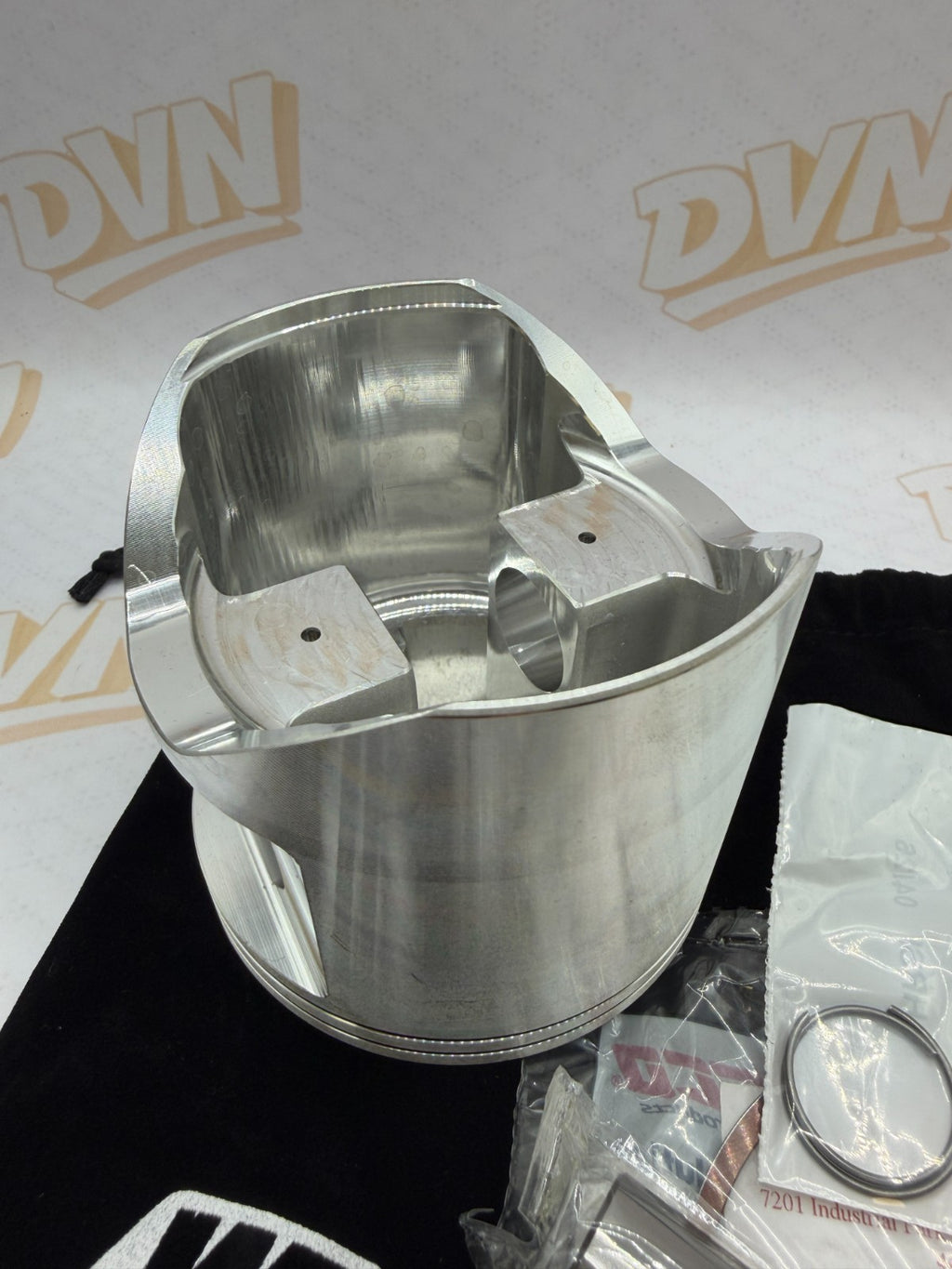Suzuki PE400 1980 Wiseco piston and ring set  86.00 mm