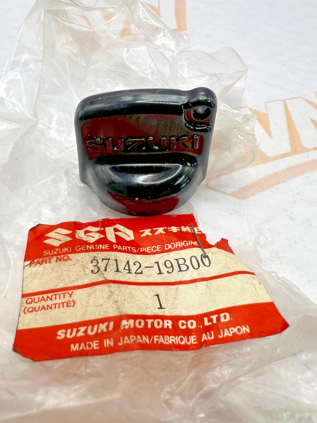 NOS Suzuki LT-A450 LT-A400 DR-Z50 ATV Key Cover Cap 37142-19B00 OEM