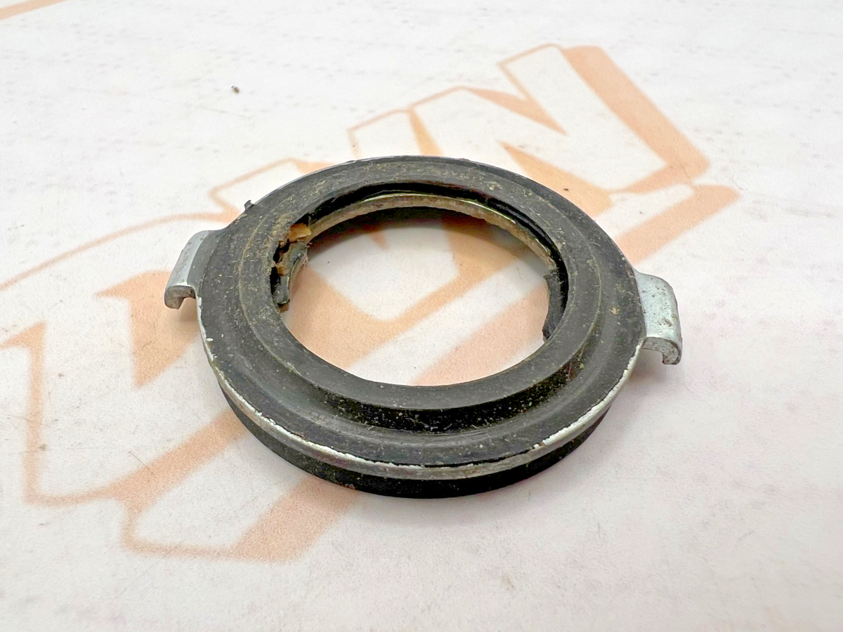 Suzuki NOS T500, GT750, TS250, TS400, Speedometer Gear Driver 54660-11030