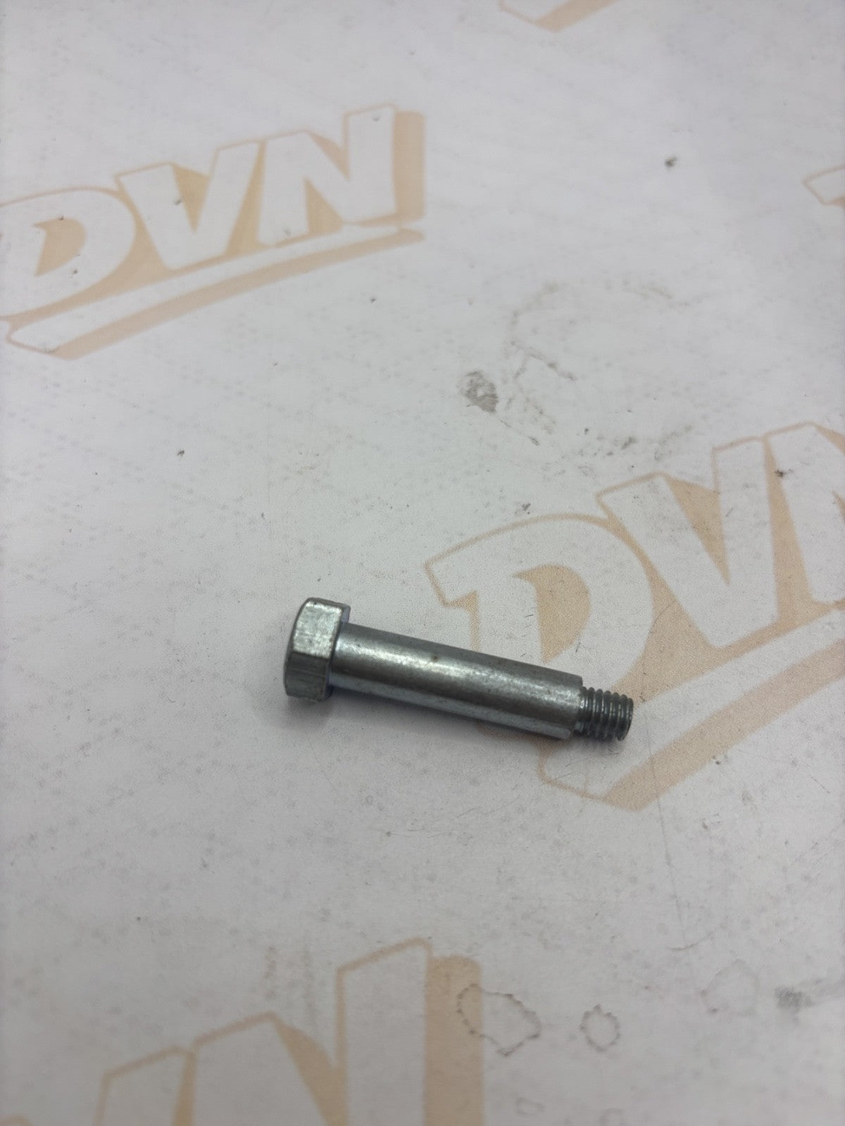 NOS SUZUKI RM125/RM100/TM100 FOOT REST/STAND BOLT 09111-06018 NEW OEM PARTS