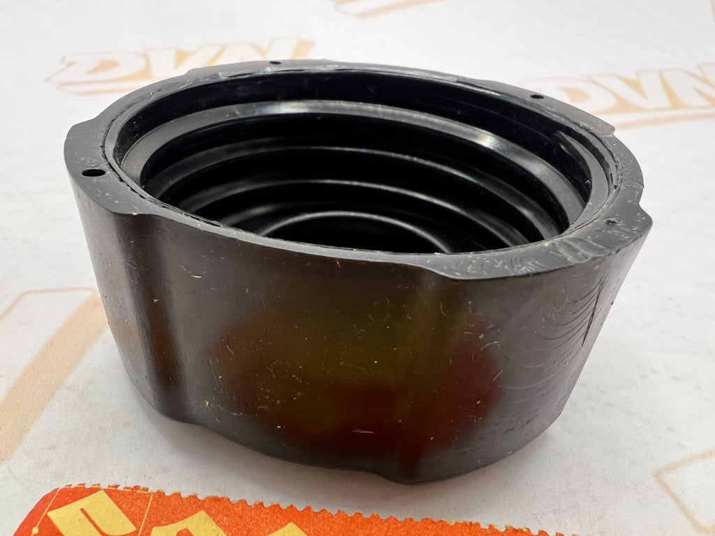 NOS GENUINE SUZUKI GAS CAP LT185 LT125 LT230 LT300 OEM 44211-24400 LT
