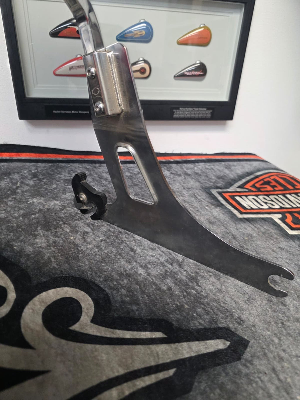 SOFTAIL SPRINGER 06-08 OR CROSS BONE 10-11 Harley-Davidson Sissy Bar/Back Rest