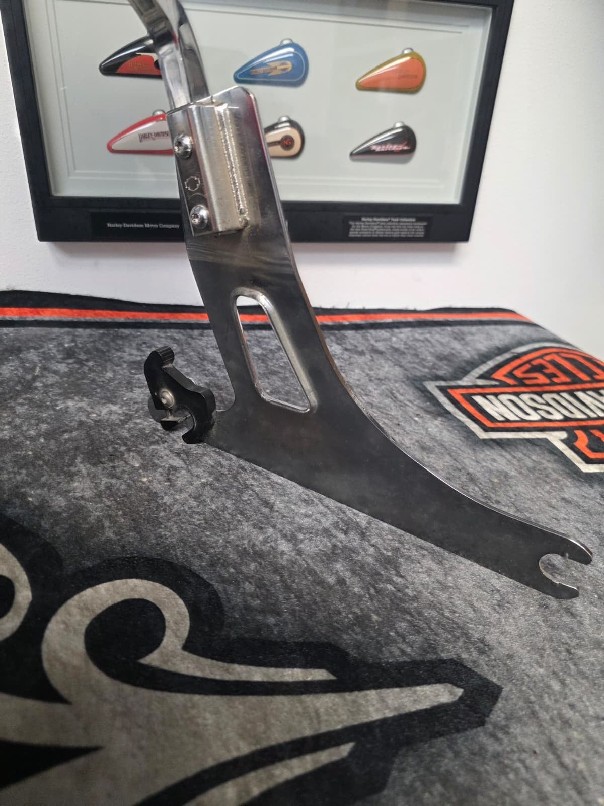 SOFTAIL SPRINGER 06-08 OR CROSS BONE 10-11 Harley-Davidson Sissy Bar/Back Rest