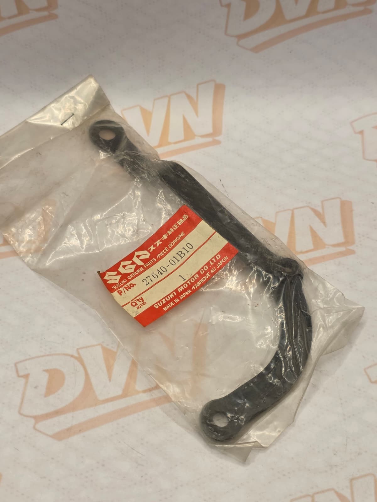 NOS 27640-01B10 Suzuki Chain Guide Plate Front