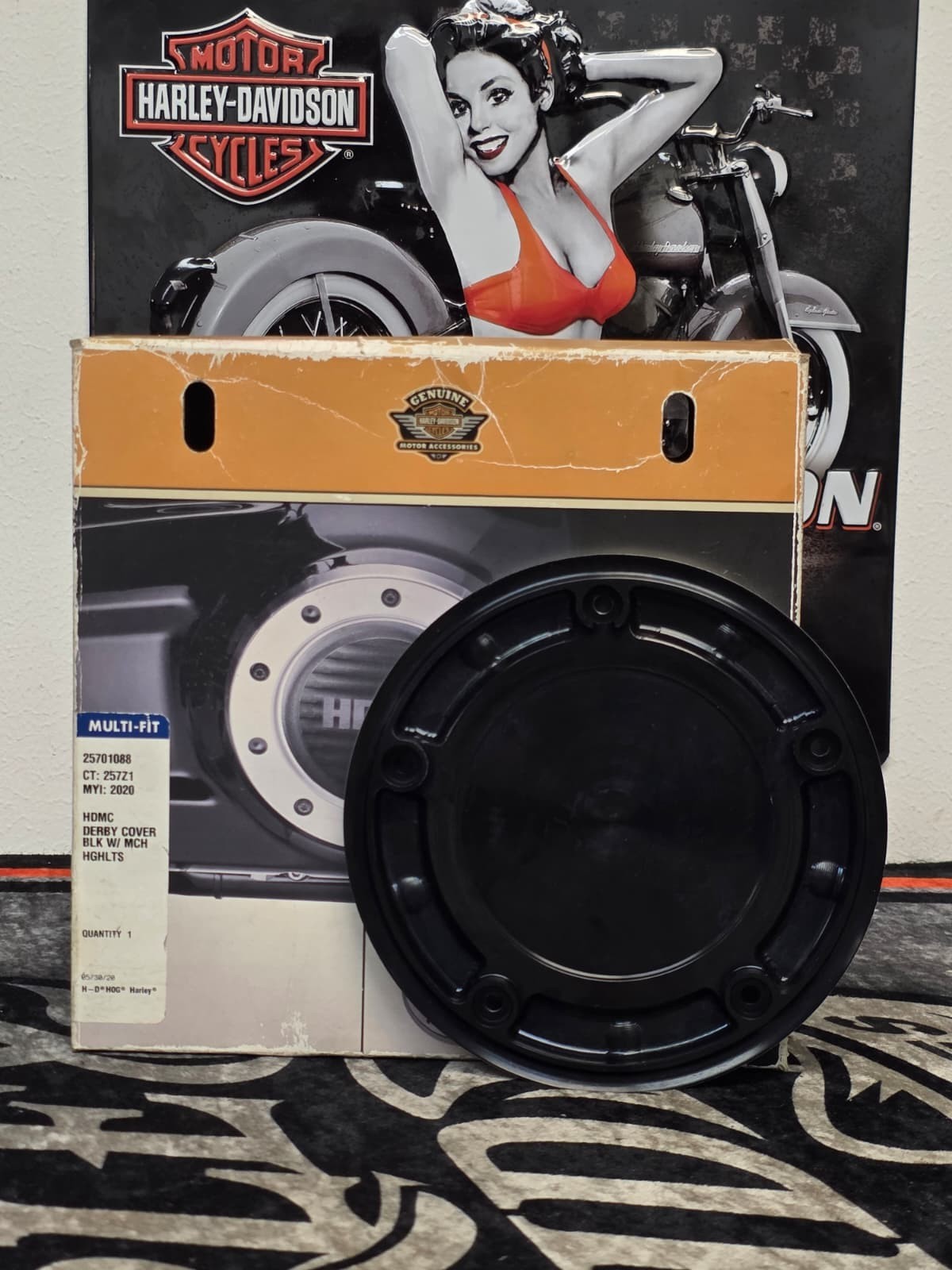HARLEY DAVIDSON SOFTAIL OEM HDMC DERBY COVER SOFTAIL 25701088 18-LATER MODELS