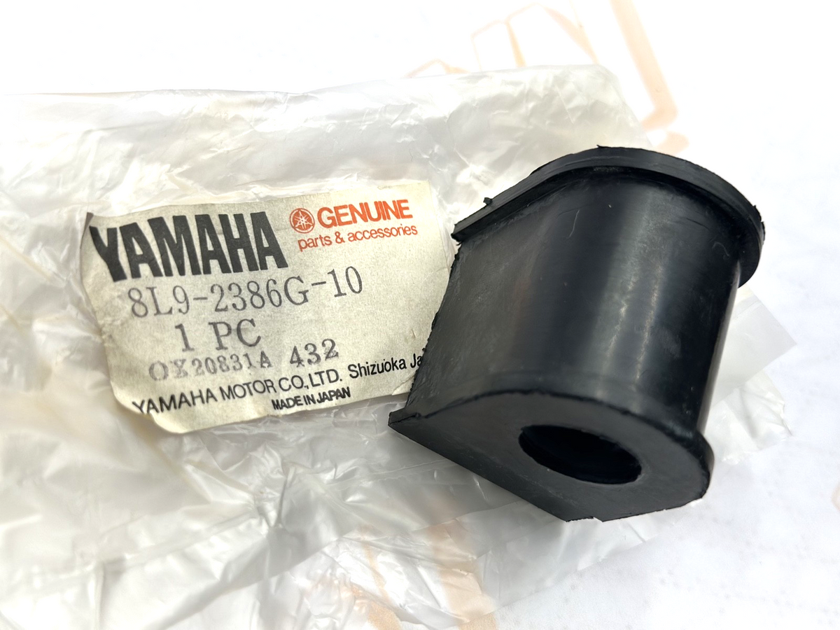 NOS YAMAHA SR540 VMX540 FRONT STABILIZER BUSHING PART# 8L9-2386G-10