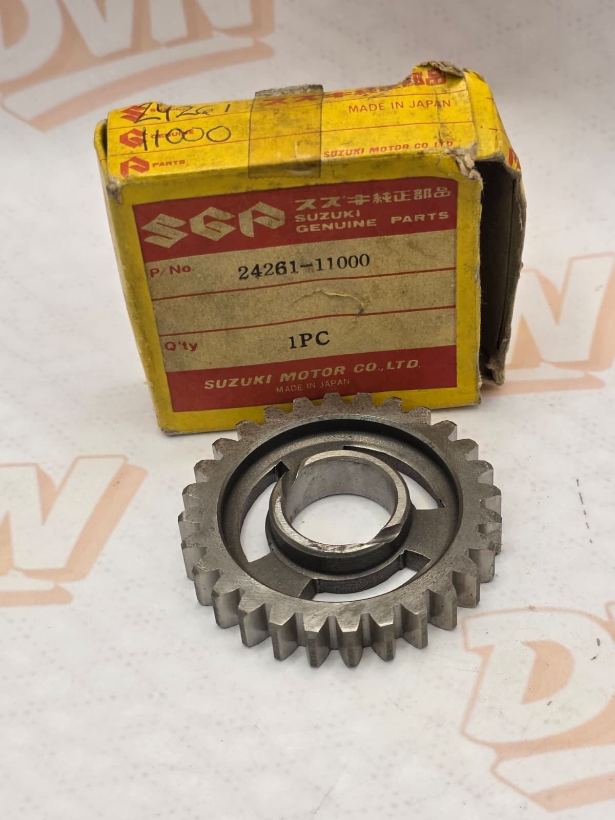 NOS SUZUKI 1966 TO 1969 SUPER SIX X6 TC 250 6TH GEAR DRIVE 24261-11000 NEW OEM