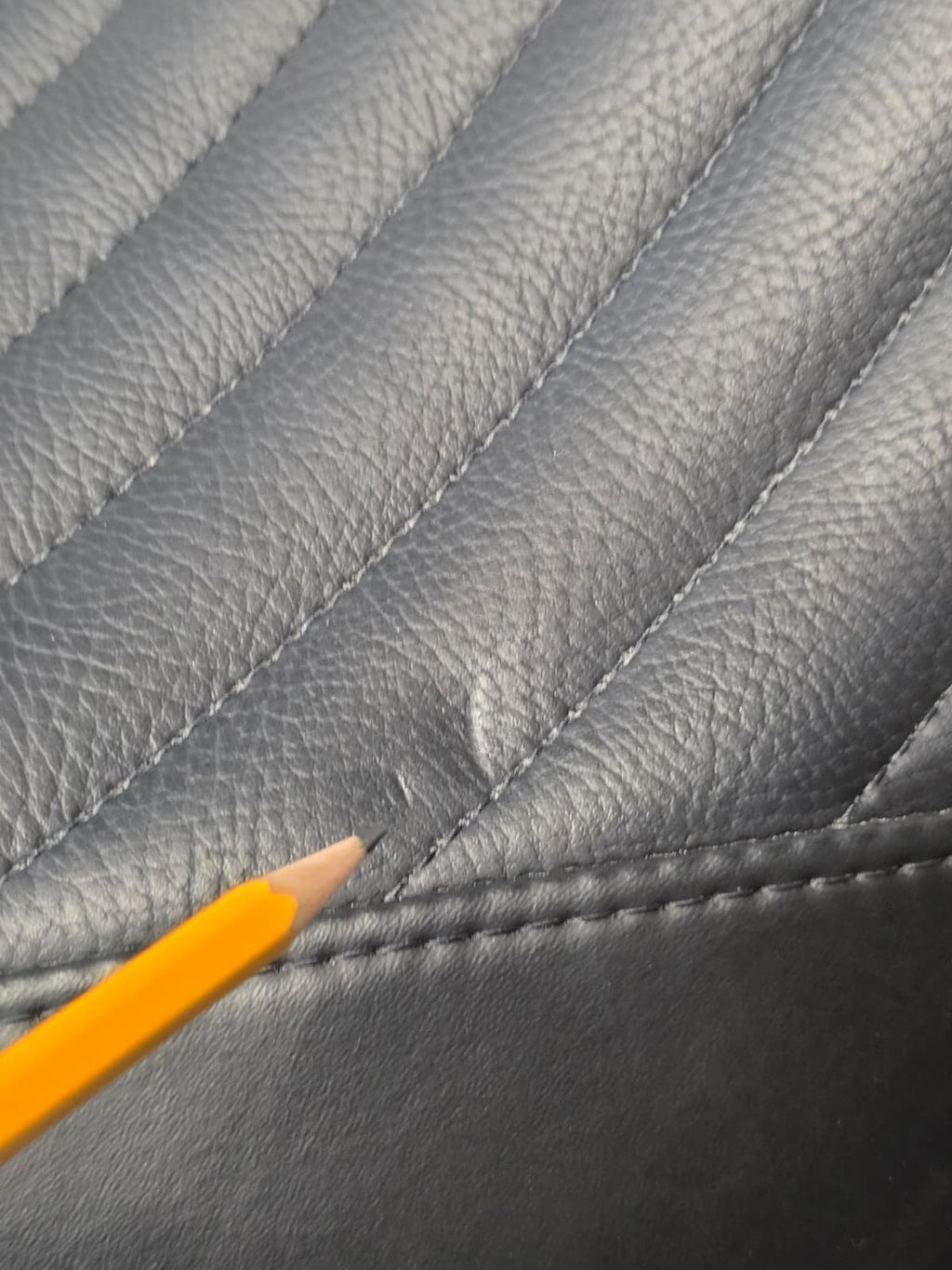 2011-17 OEM Genuine Harley-Davidson Softail FLS,FXS BLACK LINES Slim Seat Solo