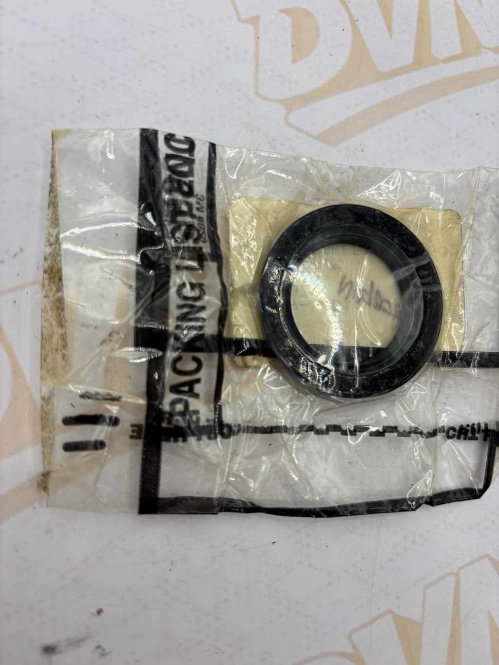 New Original OEM Kawasaki 92049-1181 Oil Seal