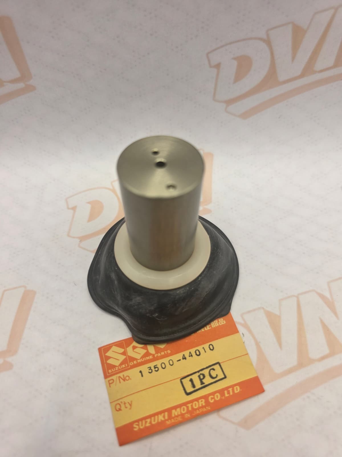 Suzuki NOS GS400/X GS450E/L/S/T/TX 1977-1982 Carburetor Diaphragm 13500-44010
