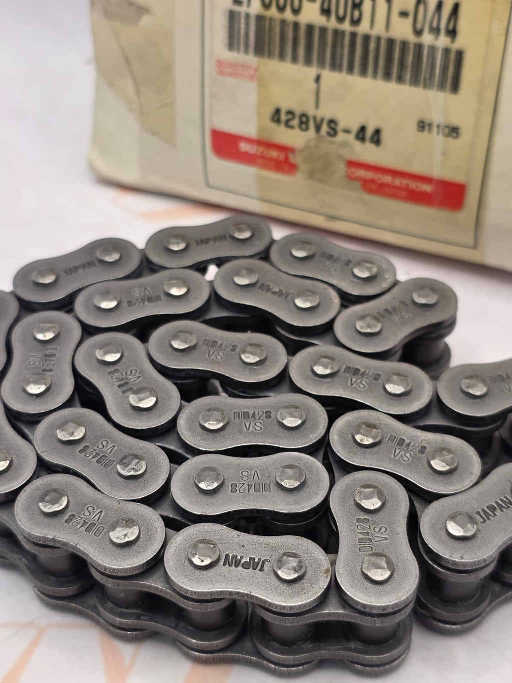 SUZUKI- 27600-40B11-044- DRIVE CHAIN-  NOS