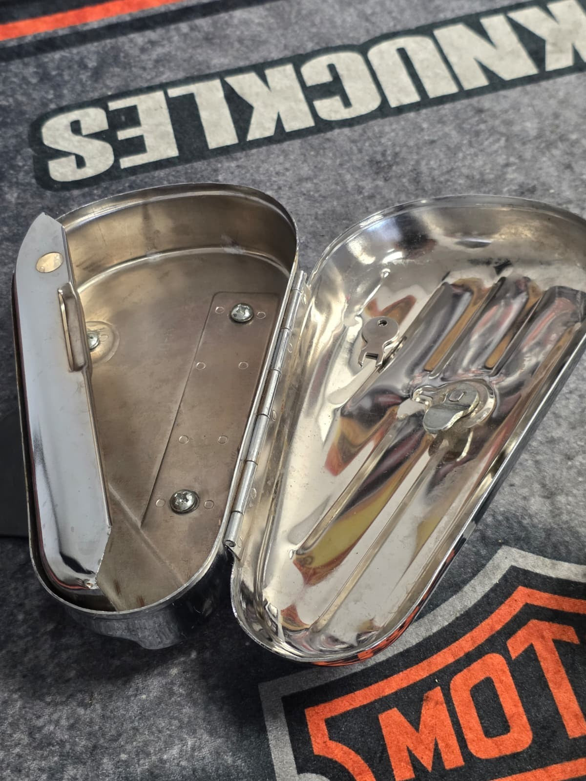 Harley Davison softail  Chrome Toolbox