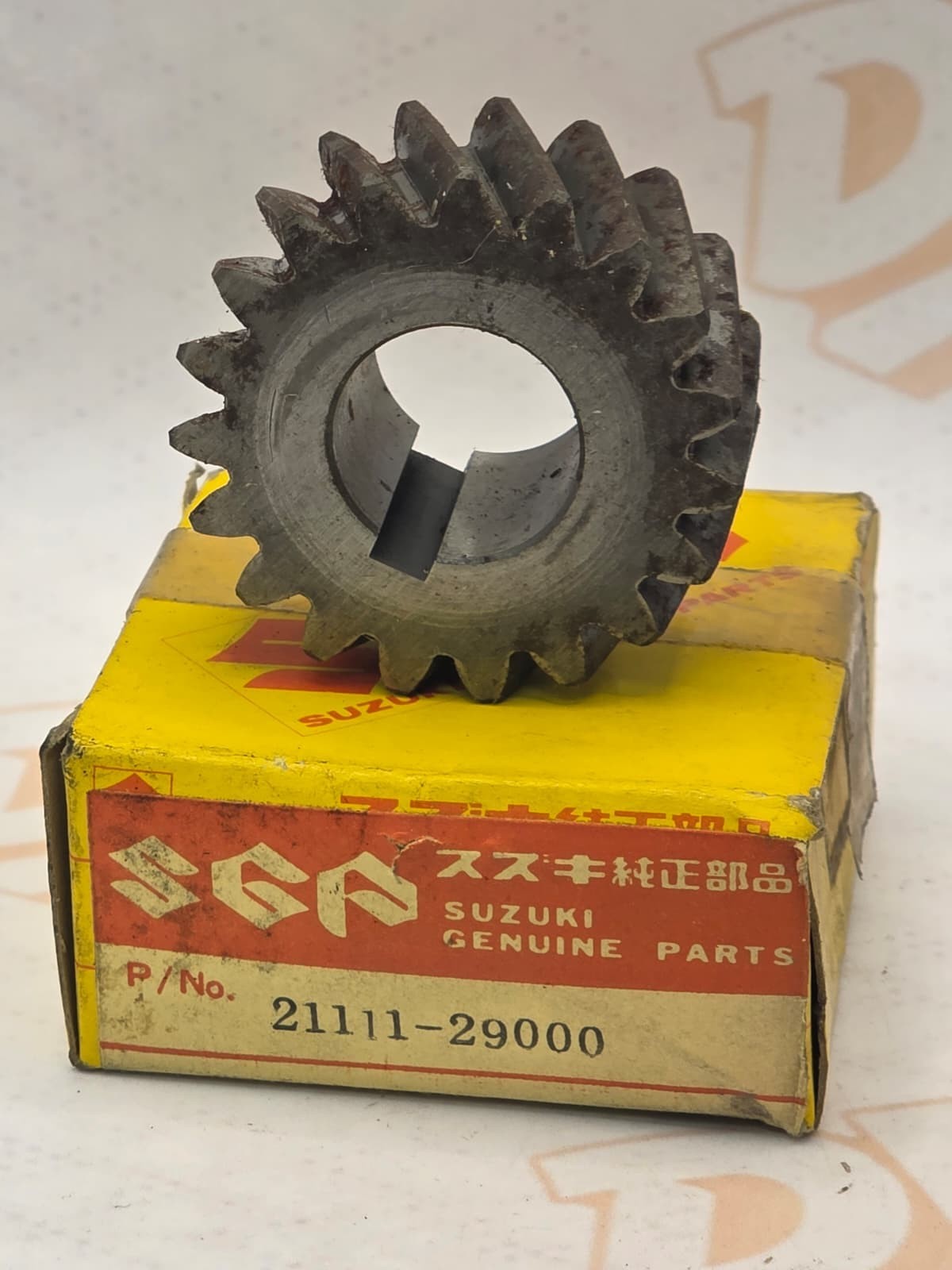 NOS Suzuki OEM Primary Drive Gear 1973-1977 GT185 1978-1980 DS185 21111-29000