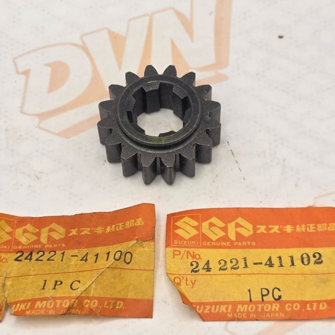 NEW GENUINE OEM SUZUKI PE250/RM250 2ND GEAR DRIVEN 1977-1981 24221-41100 16T