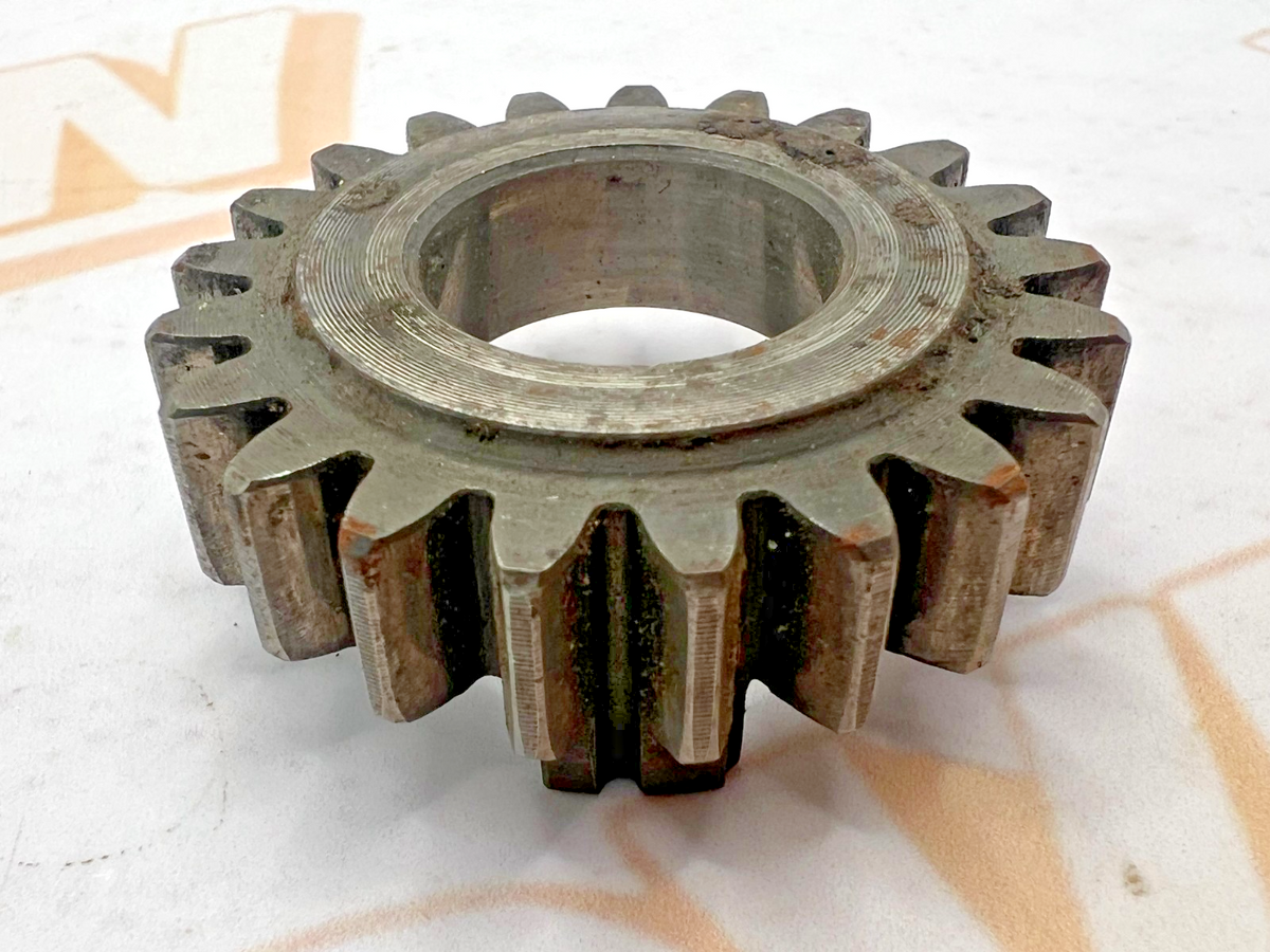 NOS Genuine Kawasaki Drive Shaft 3rd Gear J1 J1T J1l J1TR J1TRL 13132-003