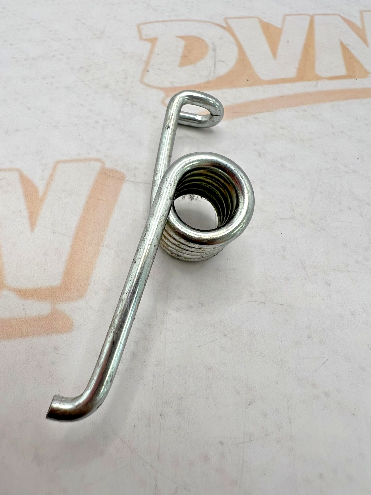 NOS OEM SUZUKI 1979 RM250 RM400 RIGHT FOOTREST SPRING 09448-16015