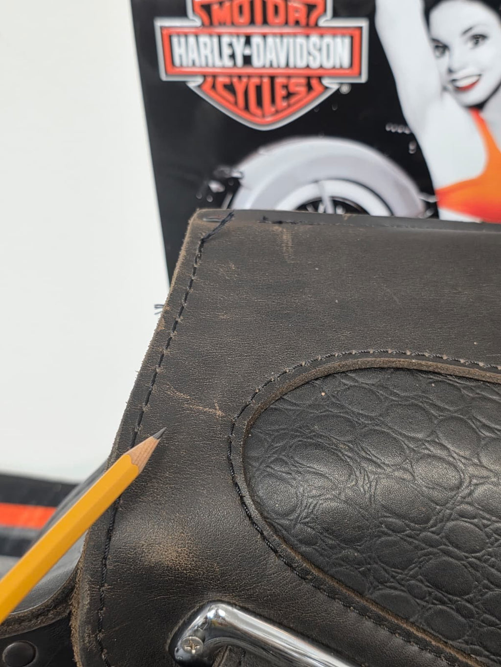 Harley Davidson genuine OEM Loggerhead Leather Saddlebags 1984-1999