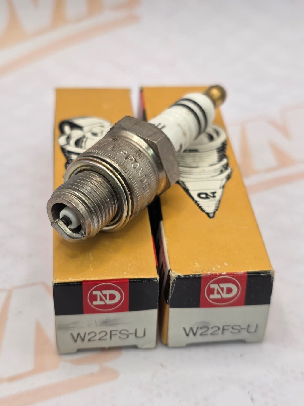 NIPPONDENSO SPARK PLUG.  W22FS-U.  SP283.