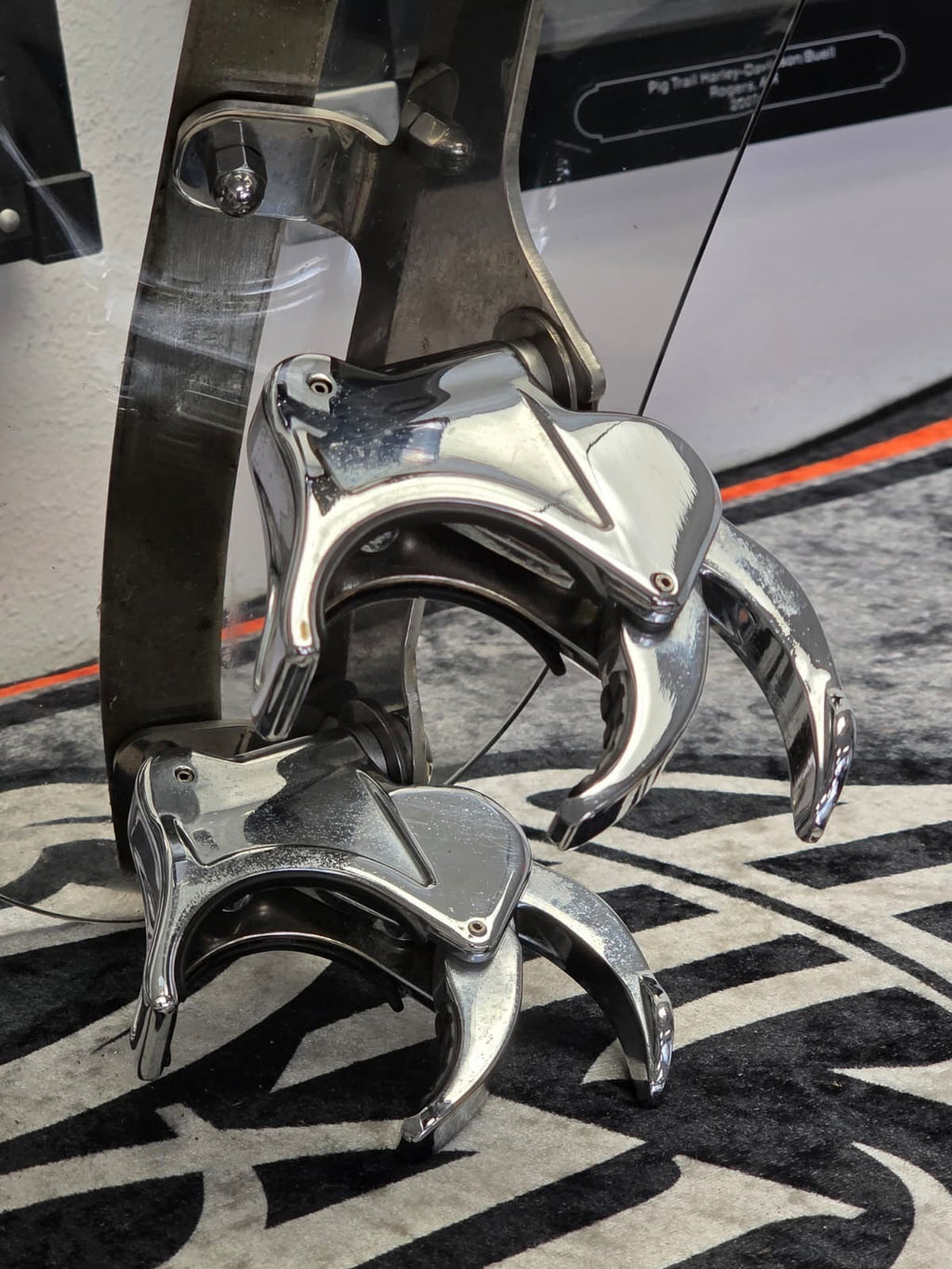 OEM Harley Davidson BREAKOUT Quick-Release Windshield