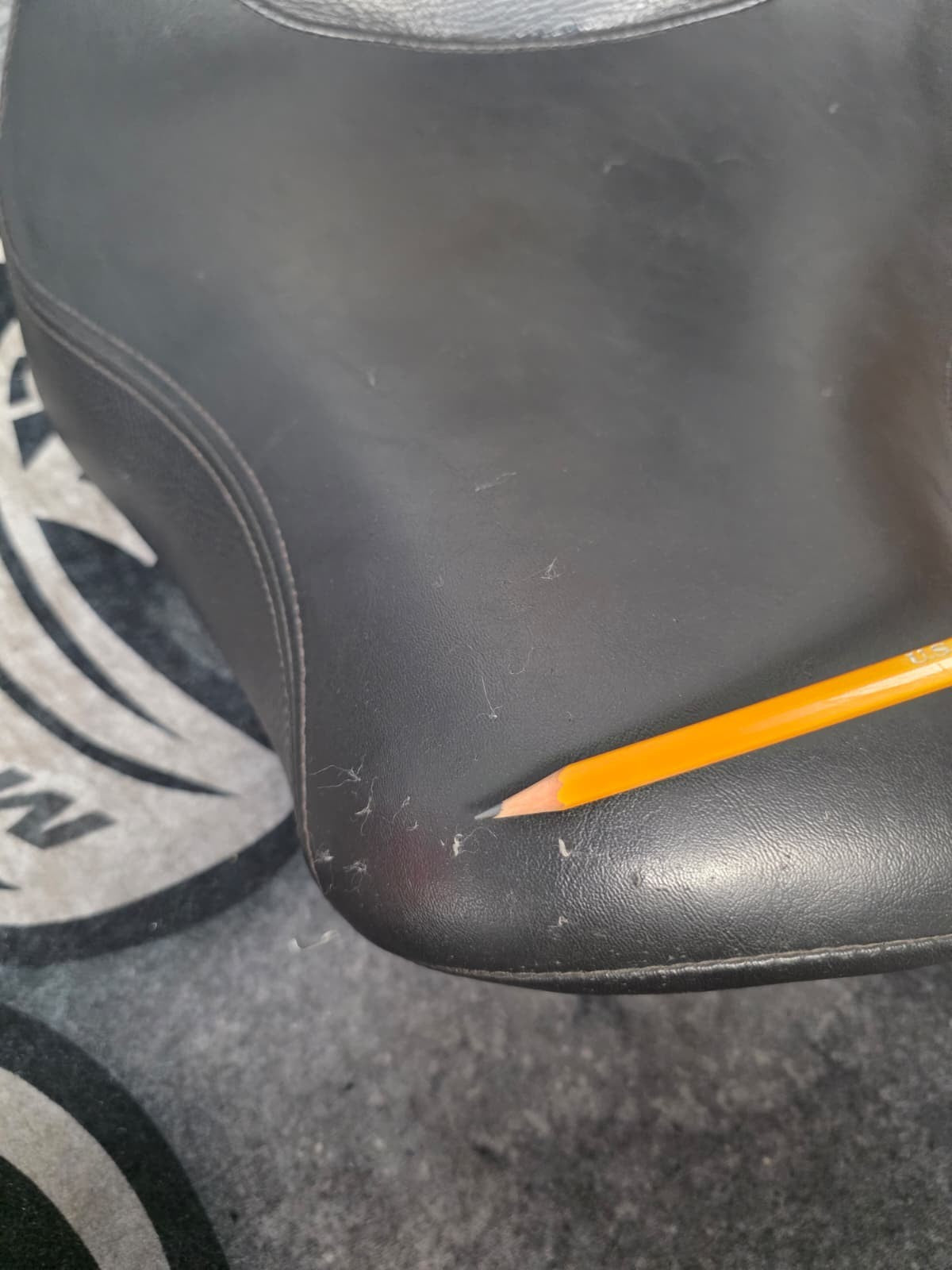 Harley-Davidson Solo Seat Saddle Fat Boy FLSTF 06-2017
