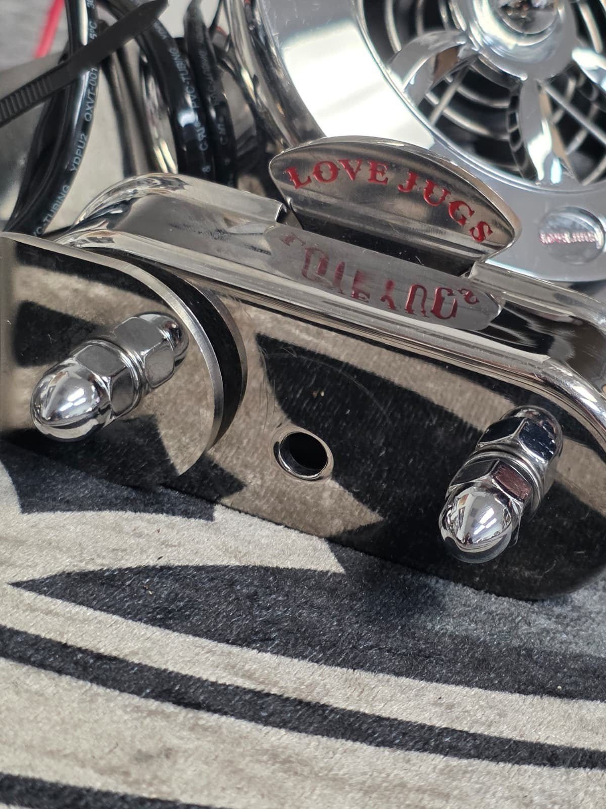 Engine Cooling System Harley Davidson Road King,SPRINGER,BREACKOUT,  (LOVE JUGS)