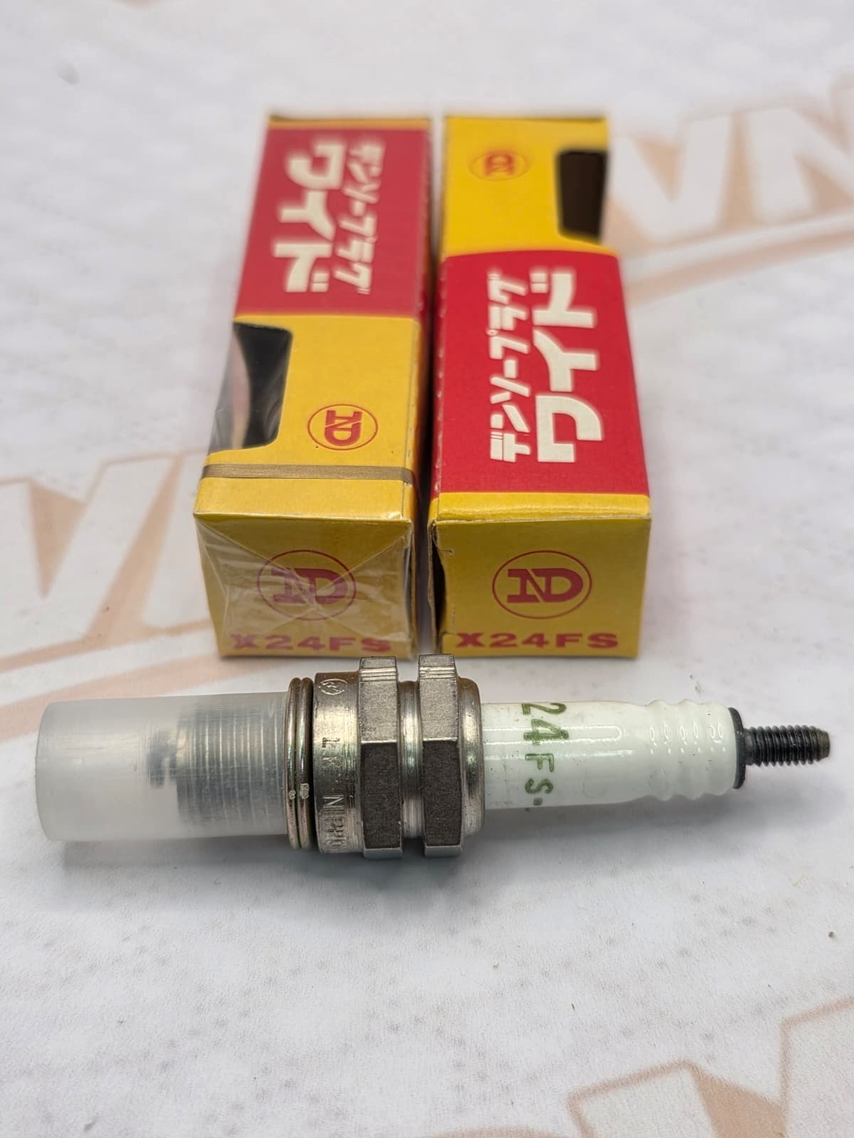 NIPPONDENSO SPARK PLUG. X24FS-U.