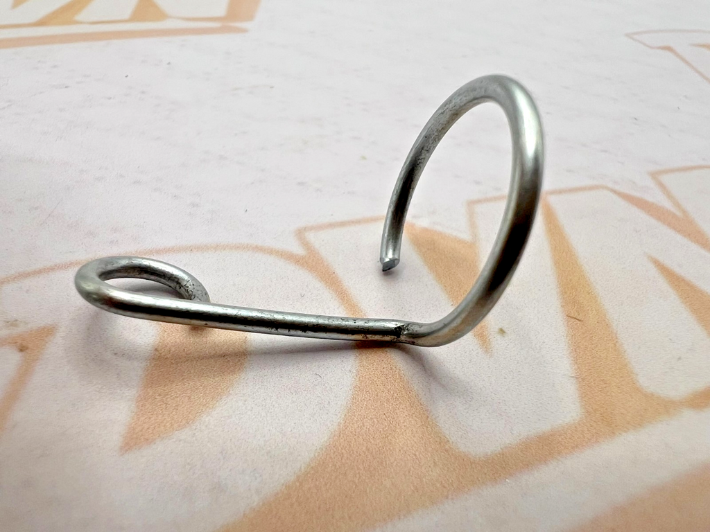 NOS 92037-053 Kawasaki S2 Cable Clamp Triple