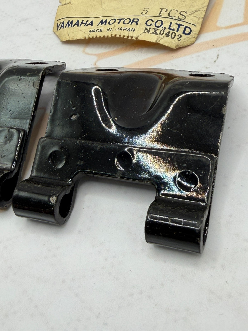 NOS OEM YAMAHA ht1 LT1 LT2 LT3 SEAT BRACKETS  276-24769