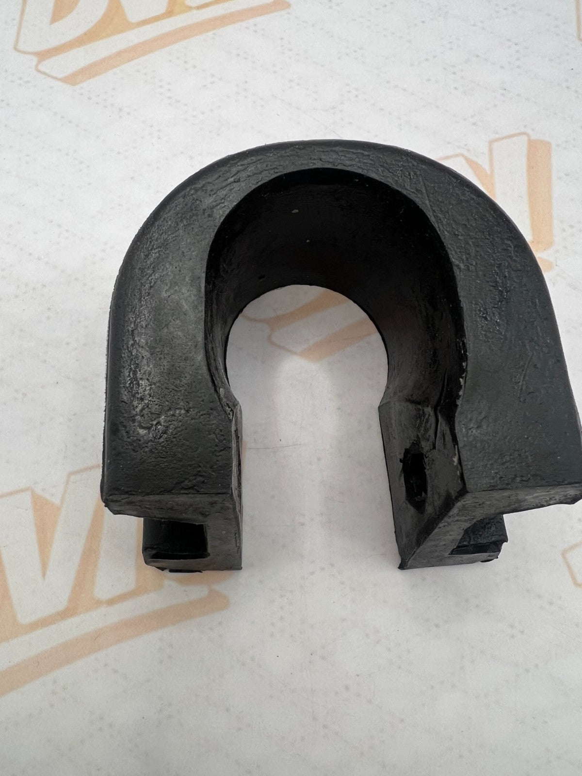 FOR SUZUKI FUEL TANK CENTER CUSHION 44541-30000 NEW REMANUFACTURED PARTS