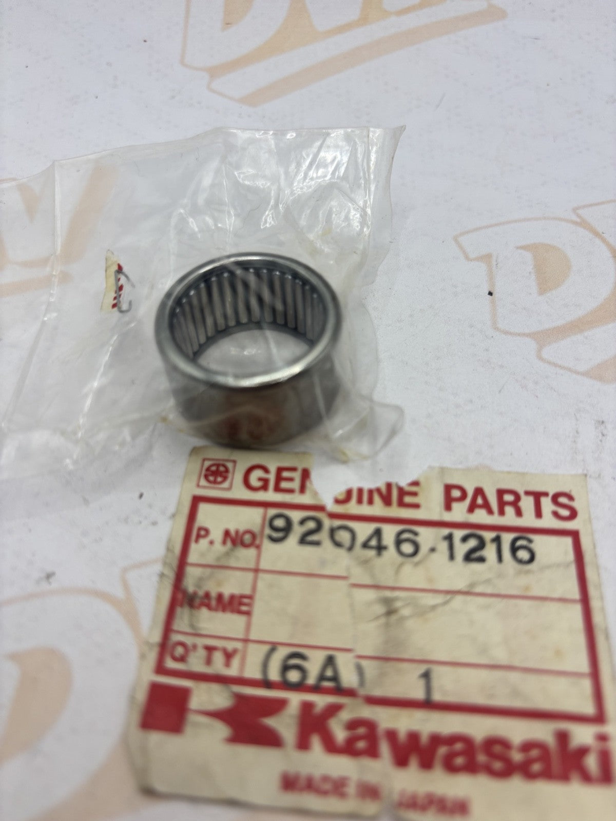 1 NEW Genuine Kawasaki KDX 200 220, KX 125 250 Needle Bearing NOS OEM 92046-1216