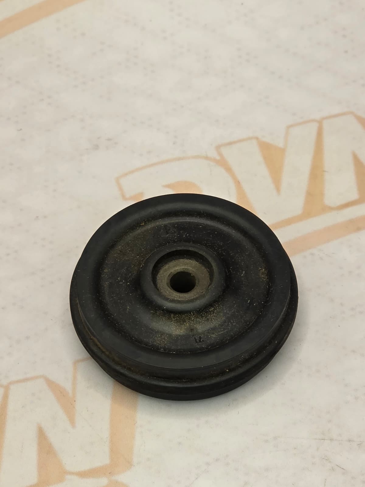 NOS NEW OEM ORIGINAL HONDA 1968 CL125A SS125A ROLLER 14610-230-040