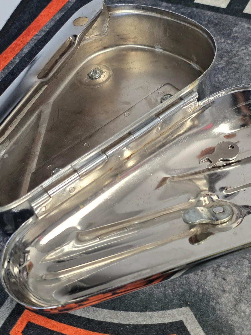 Harley Davison softail  Chrome Toolbox