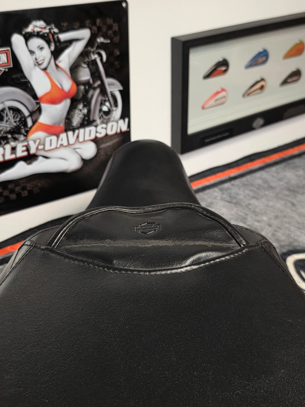 Harley Signature Series Seat 2007-2017 Softail Models 51985-08