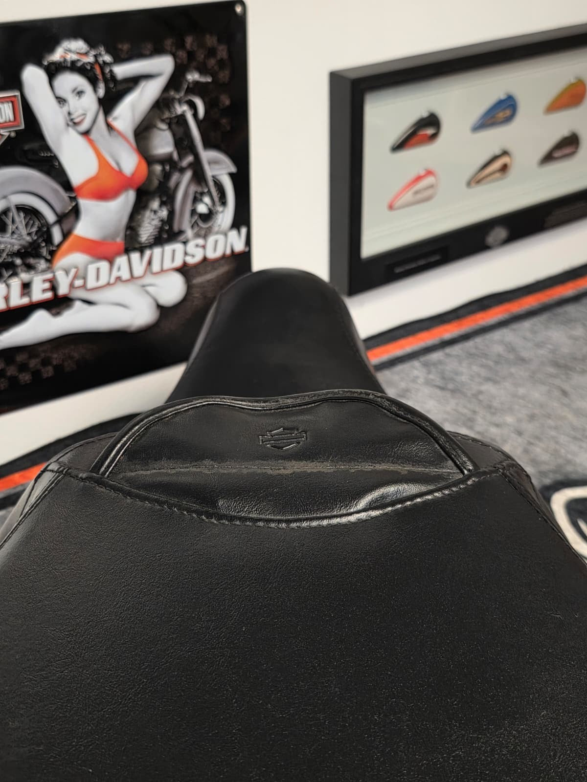 Harley Signature Series Seat 2007-2017 Softail Models 51985-08