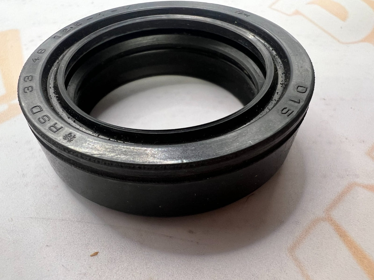 1 NEW Genuine Suzuki RM80 GT250 GT380 GS400 GS425E GN250 Fork Oil Seal OEM NOS