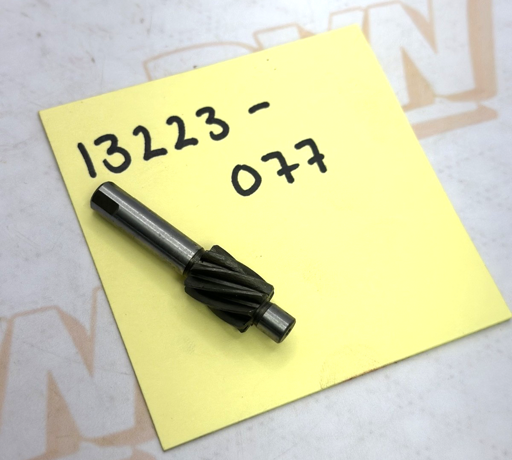 13223-007 KAWASAKI TACHOMETER PINION GEAR KE125