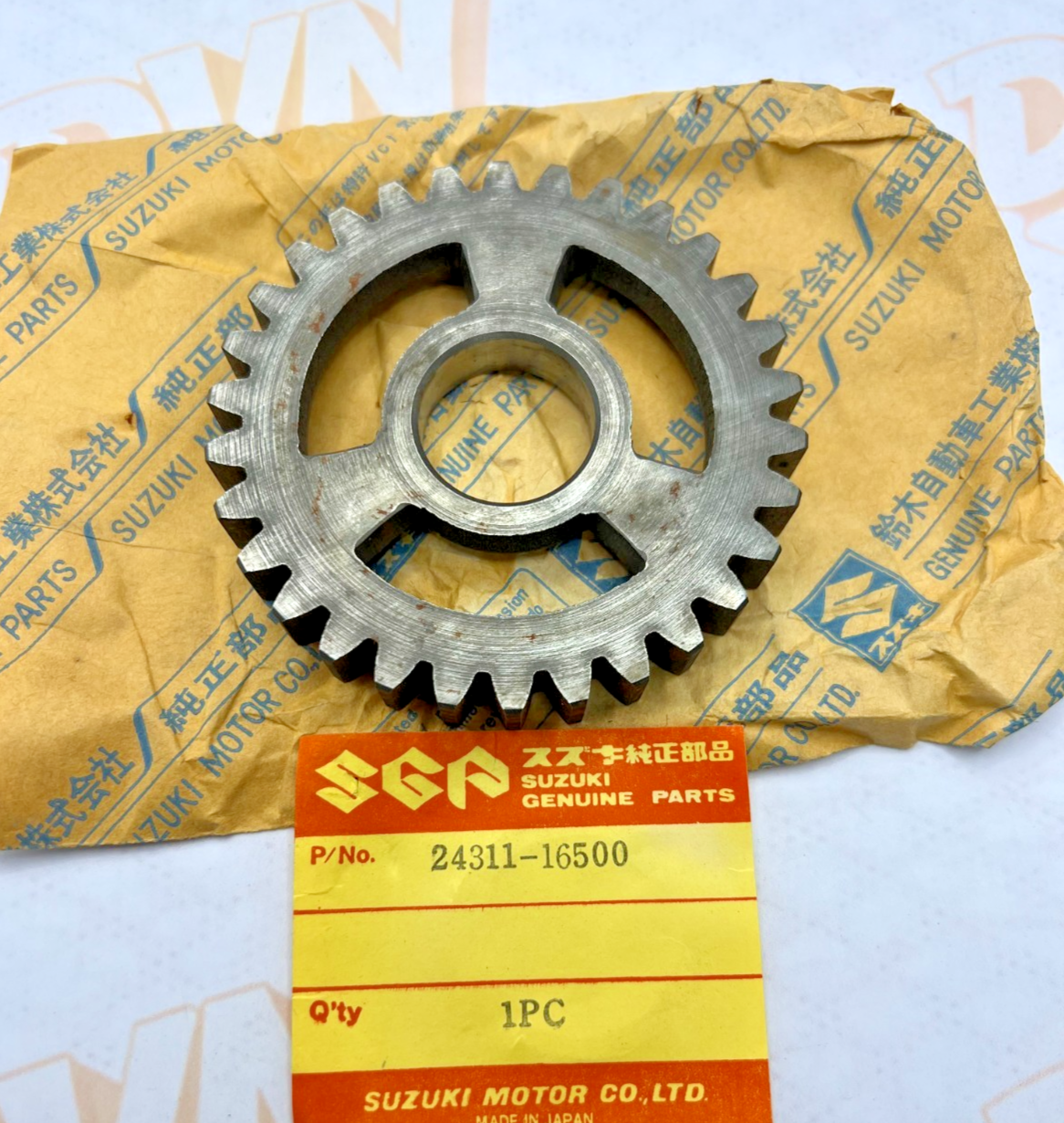 NOS GENUINE SUZUKI  24311-16500 Transmission FIRST Gear TM400 1971-1975 TM 400