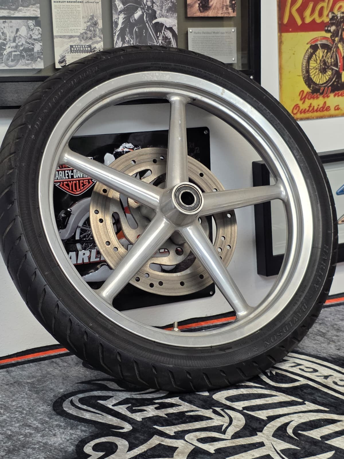 SOFTAIL ROCKER FRONT WHEEL OEM 2008-2012 HARLEY-DAVIDSON FXCW/C ALUMINIUM
