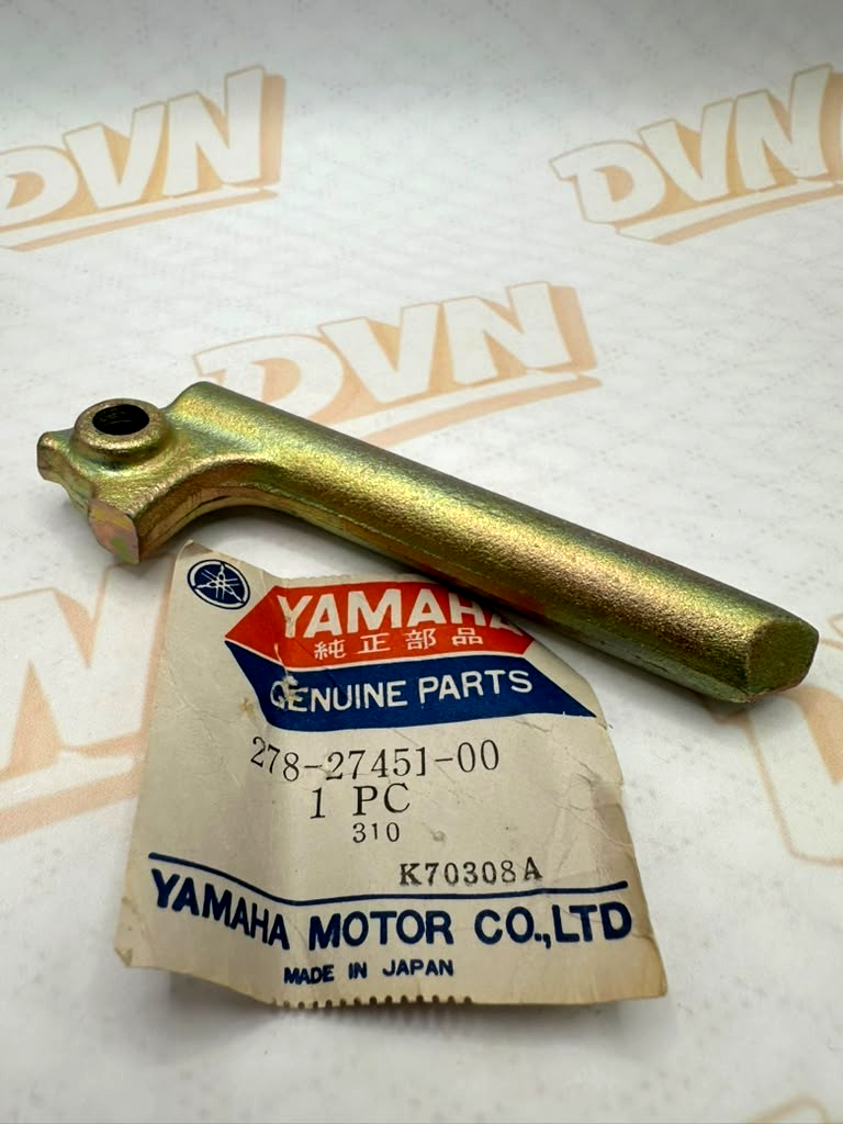 New OEM Yamaha 278-27451-00  Foot Rest NOS