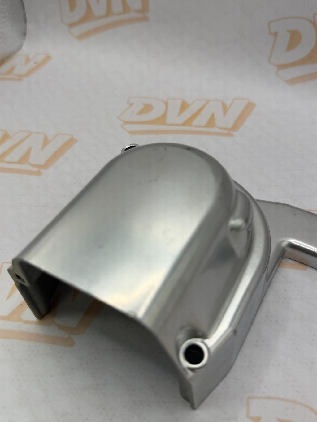 NOS Suzuki GT750 Engine Oil Pump Cover  1972- 1977 11411-31002