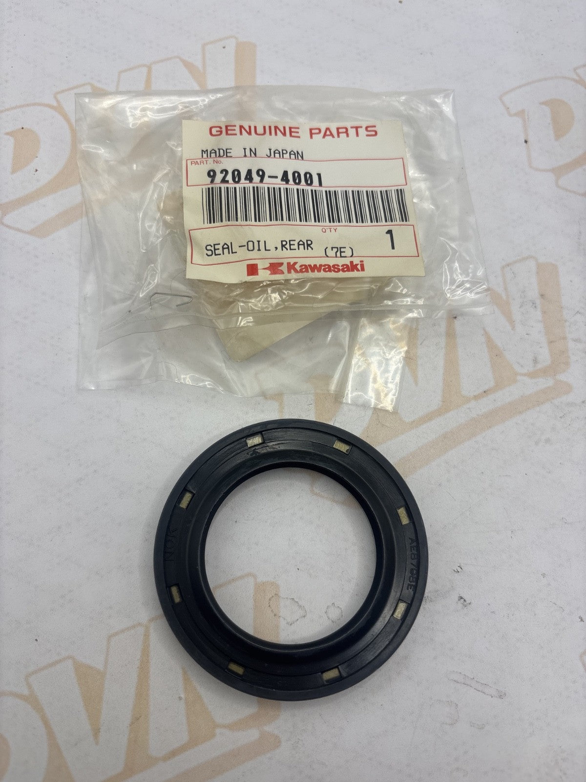 NOS GENUINE KAWASAKI 1984 1985 KXT250 TECATE REAR HUB OIL SEAL 92049-4001 OEM