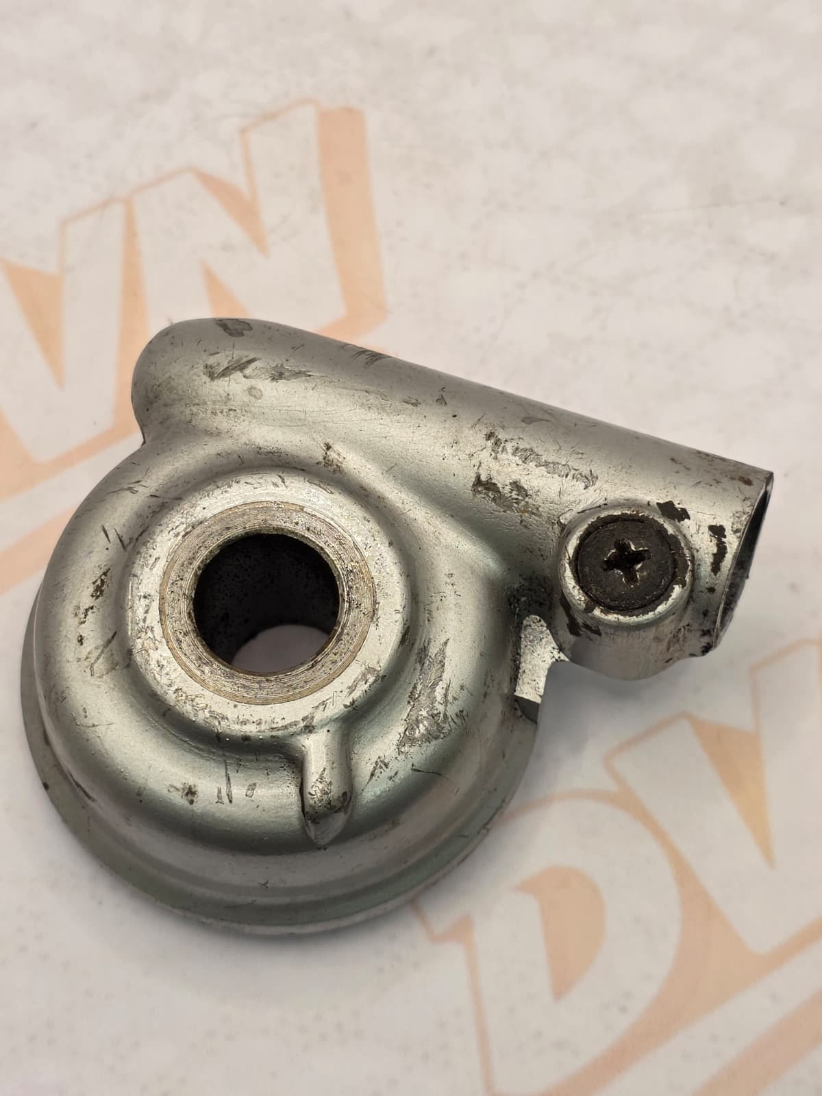 1976 HONDA GL1000 GOLDWING SPEEDOMETER PINION SPEEDO DRIVE HUB 44800-371-003