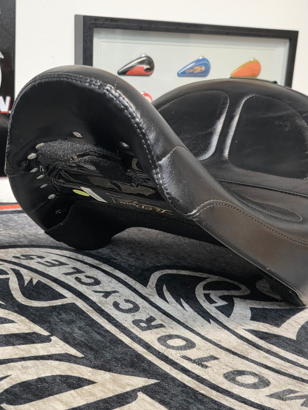07-08Harley CVO SPRINGER,CROSS BONE08-10 OEM PassengerDriver Seat Saddle Le Pera