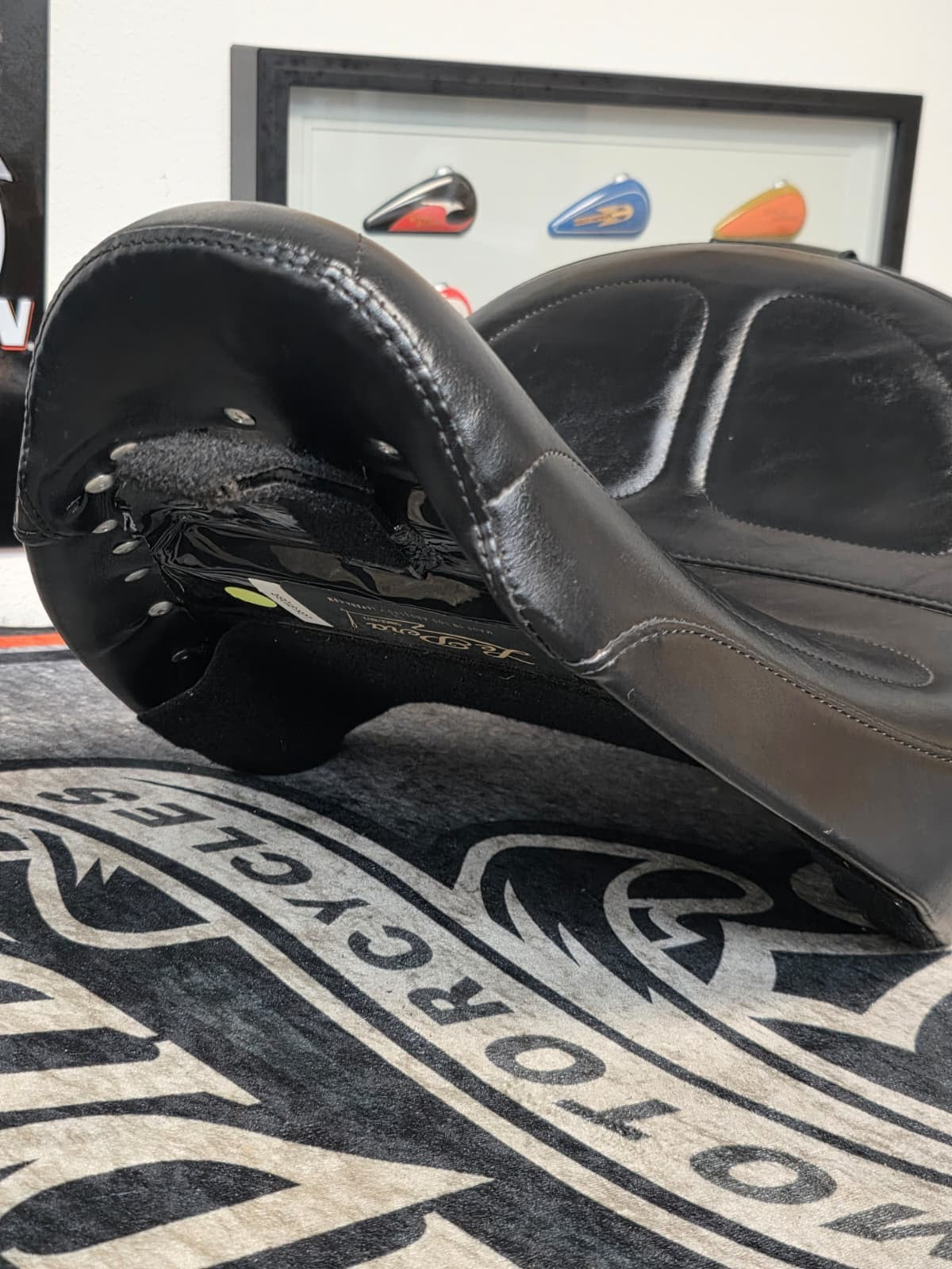 07-08Harley CVO SPRINGER,CROSS BONE08-10 OEM PassengerDriver Seat Saddle Le Pera