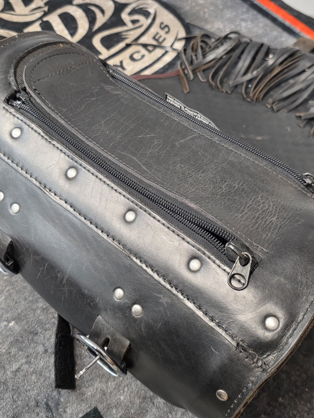 OEM HarleyFLSTS Heritage Springer ANNIVERSARY 95 Leather Luggage Rack Bag BROWN